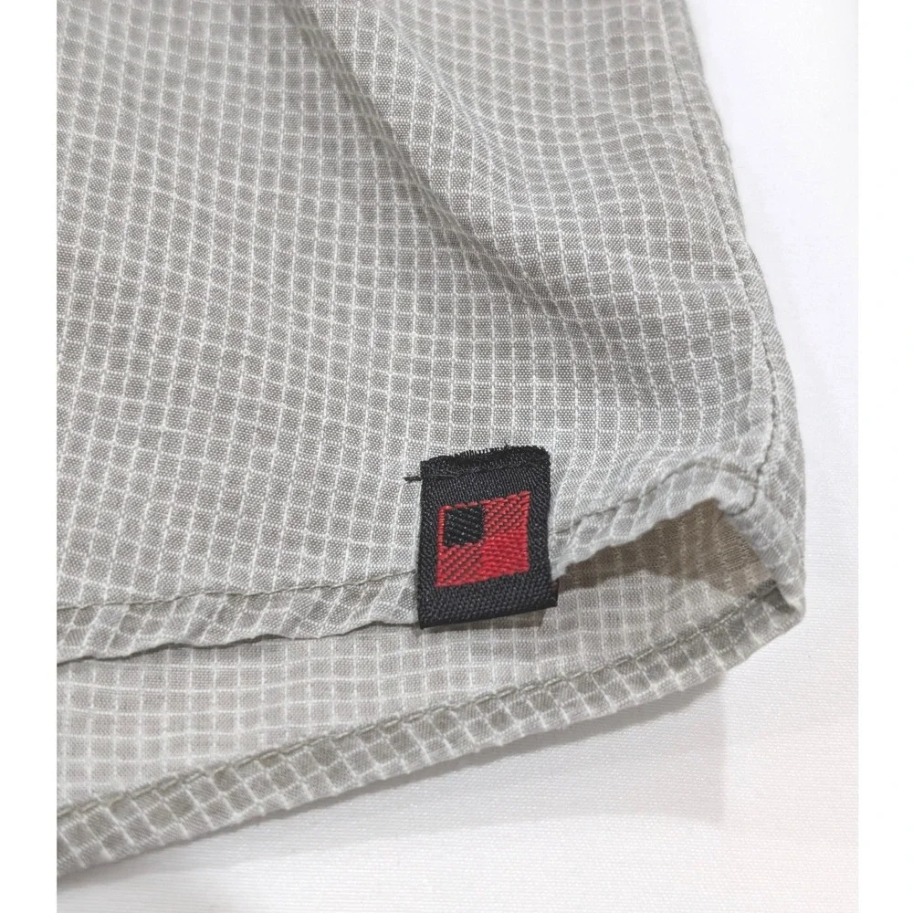 Woolrich Mens Roll-up Long Sleeve Button Up Gray Outdoor Top Large Back‎ Vent